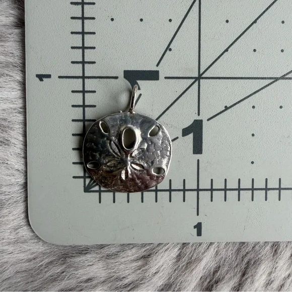 925 Sterling Silver Sand Dollar Small Dainty Charm Pendant - Picture 5 of 9